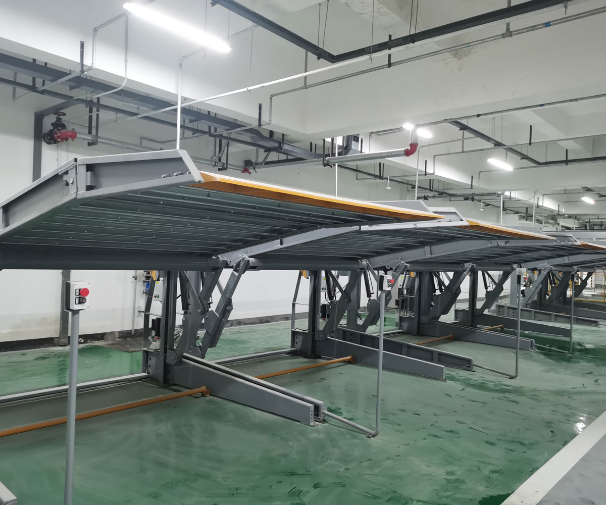 上下機(jī)械式停車設(shè)備過驗收.jpg