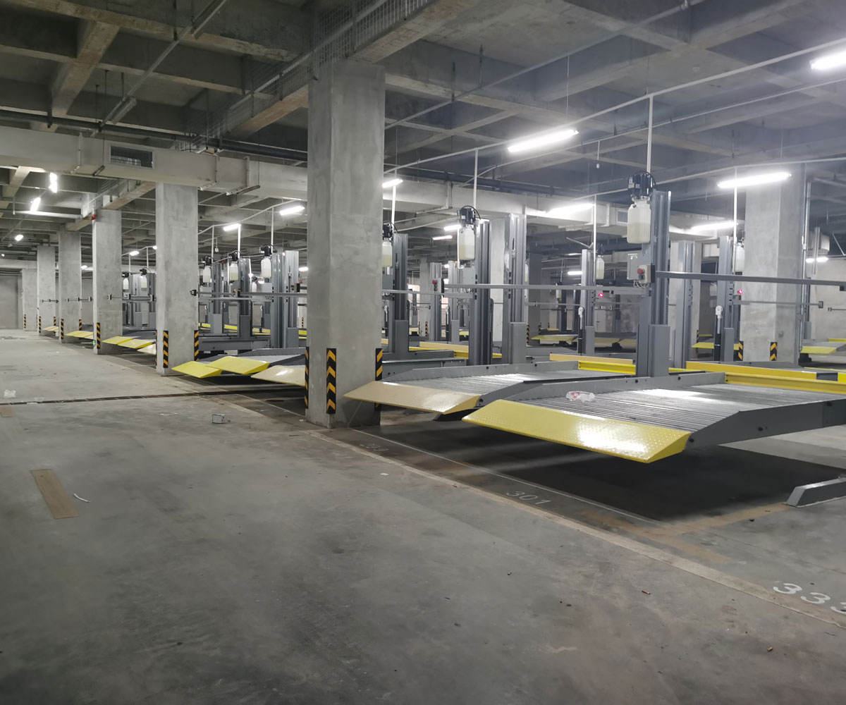 家用升降式機(jī)械式立體車(chē)庫(kù)租賃.jpg